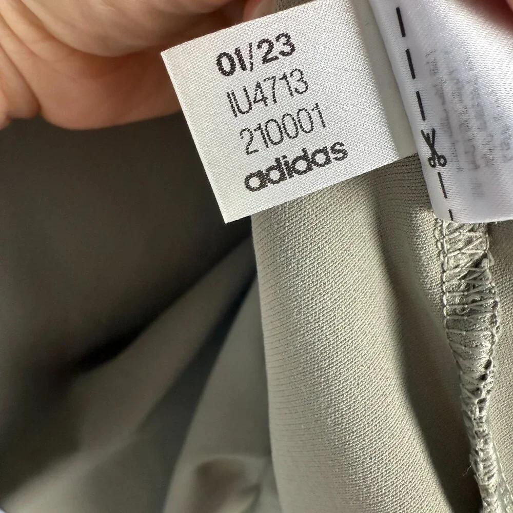 Adidas Golf Go To Vest NWOT Khaki Green Size Medium